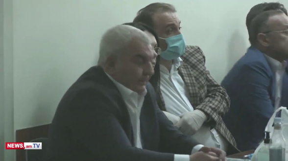 Ի, ո՞նց թե ոնց ես նայում. դատախազը՝ Յուրի Խաչատուրովին  (տեսանյութ)